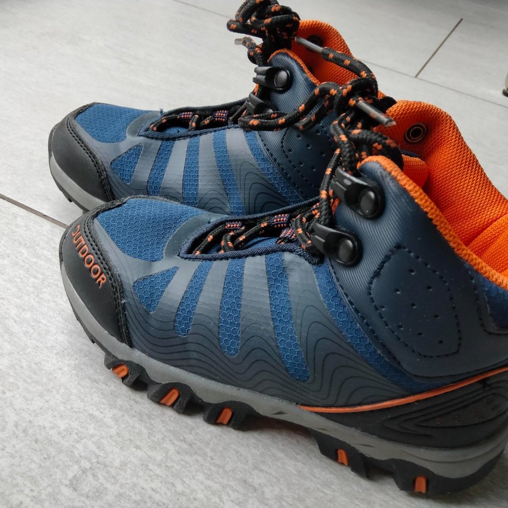 kid's outdoor ankle boots